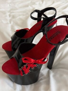 Y2K DEADSTOCK Lace up platform heels